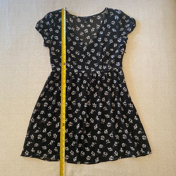 Forever 21 Dress - Picture 6 of 13